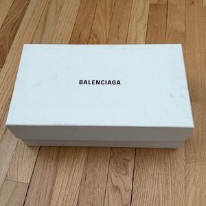 Balenciaga Sneaker Shoebox Race Runner